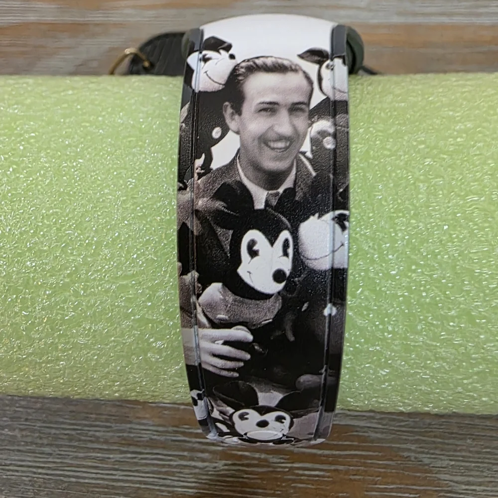 Disney World Magicband--Collectible Only--Limited release